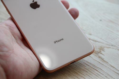 開封の儀 Iphone 8 Plus外観レビュー 新色の ゴールド がカッコいいッ カミアプ Appleのニュースやit系の情報をお届け