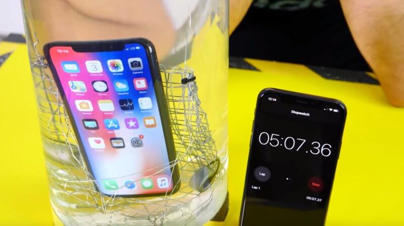 Iphoneが水没した後の対処法 防水力のチェックとスピーカーの音割れ対策 カミアプ Appleのニュースやit系の情報をお届け